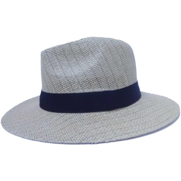 Sombrero de Hombre con Ala Derecha y Cinta Negra